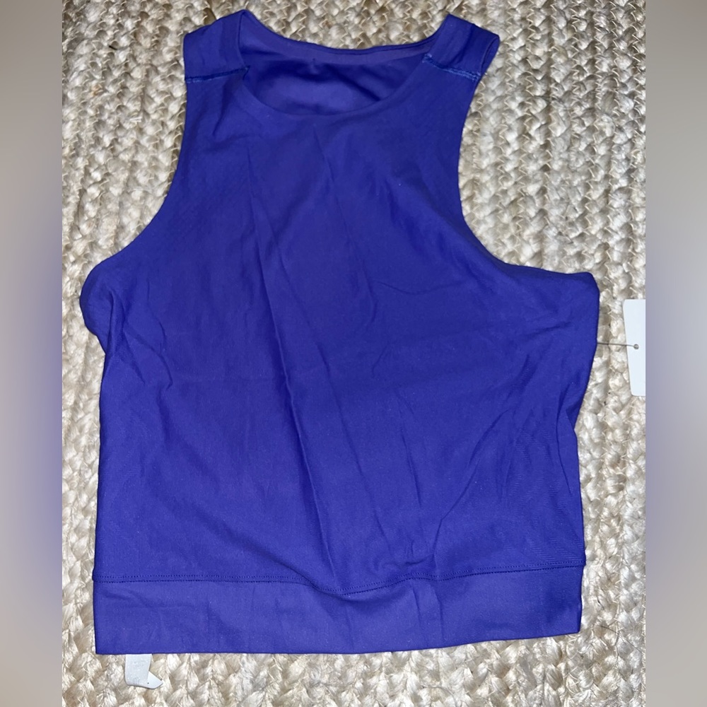 Lululemon tank top size 4 NWT
